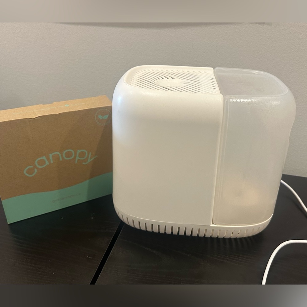 Canopy Humidifier.